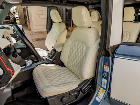 Used 2023 Ford Bronco Heritage Edition image 31