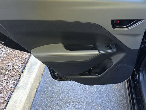 Used 2024 Subaru Crosstrek 2.0i Premium image 33