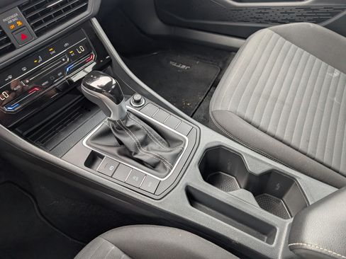 Used 2025 Volkswagen Jetta S FWD image 26