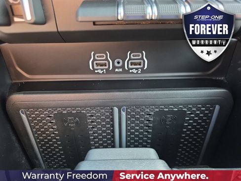 Used 2025 RAM 2500 Laramie AWD/4WD image 28