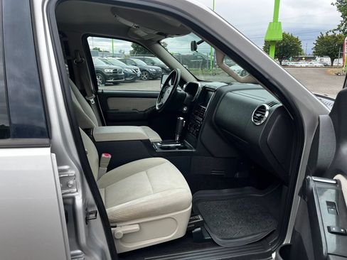 Used 2008 Ford Explorer XLT RWD image 15