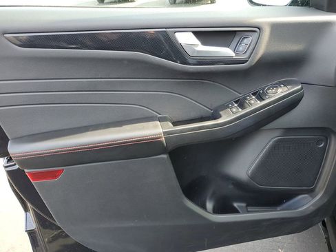 Used 2025 Ford Escape ST-Line image 23