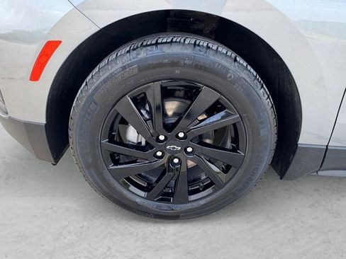 Used 2023 Chevrolet Equinox LS w/ LS Convenience Package FWD image 23
