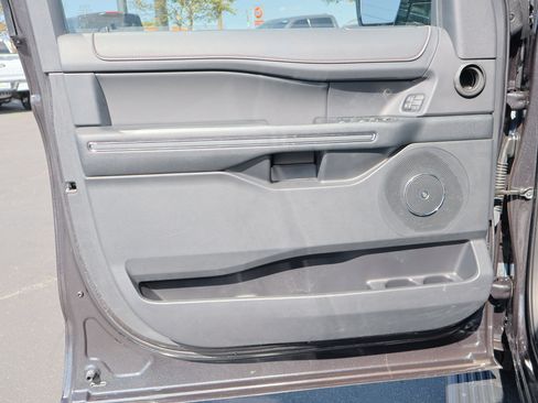 Certified 2024 Ford Expedition Limited image 12