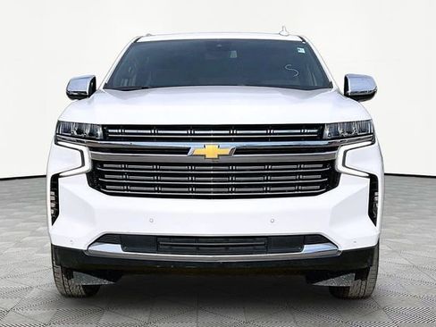 Used 2024 Chevrolet Suburban Premier image 2