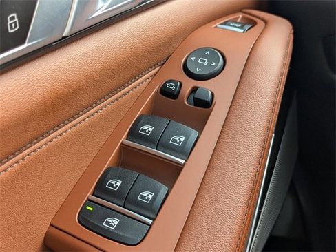 Used 2024 BMW X5 xDrive40i w/ Premium Package image 28