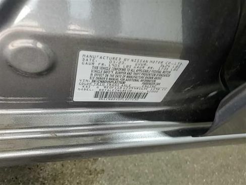 Used 2023 Nissan Versa S w/ Trunk Package FWD image 5