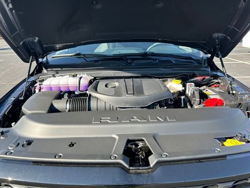 New 2026 RAM 1500 4x4 Crew Cab image 29