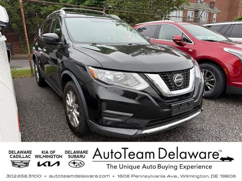 Used 2018 Nissan Rogue SV AWD/4WD image 1