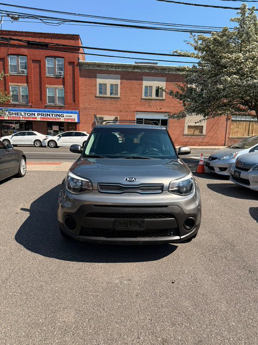 Used 2019 Kia Soul FWD image 2