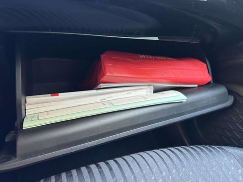 Used 2016 Toyota Prius Three image 26