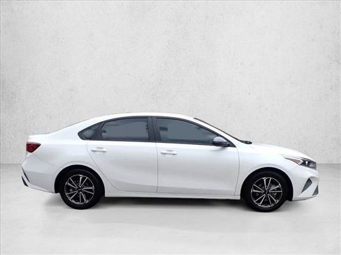 Used 2023 Kia Forte LXS w/ LXS Technology Package FWD image 5