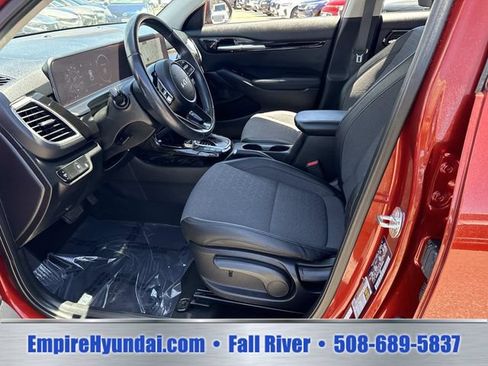 Used 2024 Kia Seltos S AWD/4WD image 18