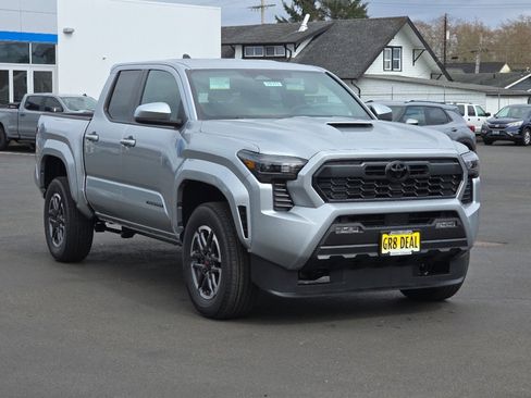 New 2026 Toyota Tacoma TRD Sport AWD/4WD image 2