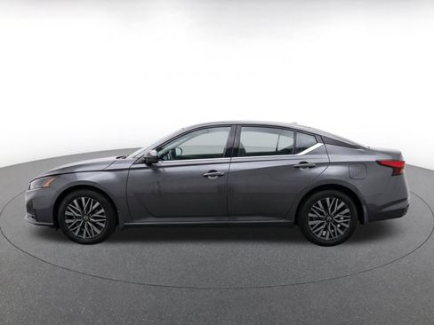 Used 2026 Nissan Altima 2.5 SV FWD image 4