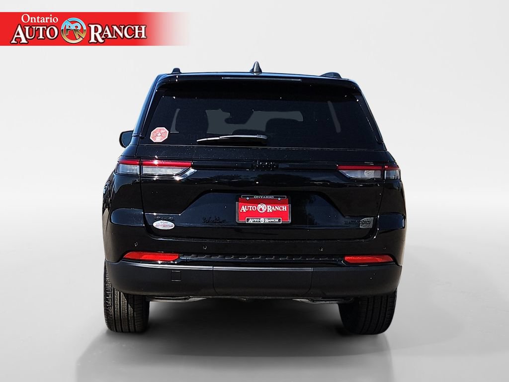 New 2025 Jeep Grand Cherokee Limited w/ Black Appearance Package AWD/4WD image 4