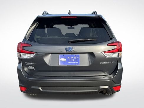 Used 2022 Subaru Forester Premium image 4