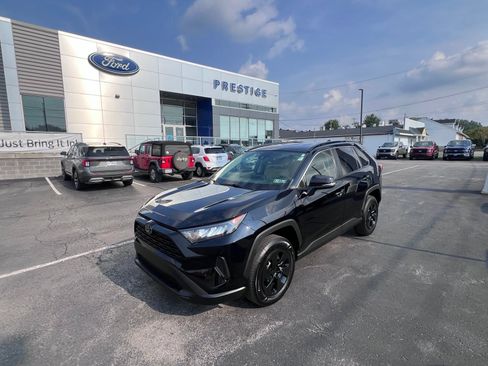 Used 2019 Toyota RAV4 LE w/ All Weather Liner Package AWD/4WD image 3