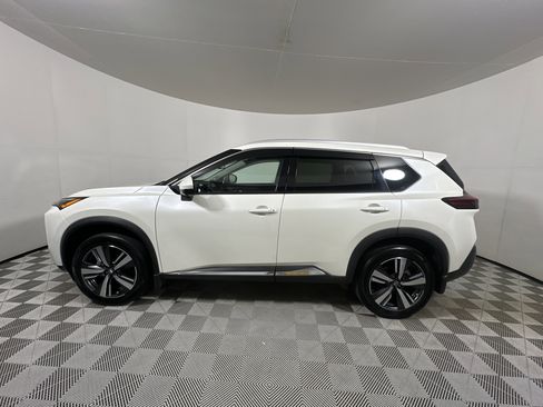 Used 2021 Nissan Rogue SL w/ Premium Package image 4