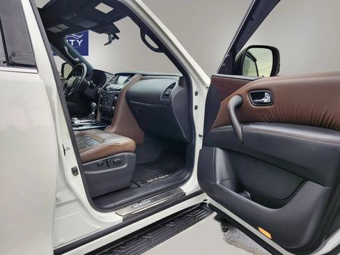 Used 2019 Nissan Armada Platinum AWD/4WD image 25