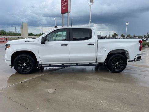 Used 2022 Chevrolet Silverado 1500 Custom RWD image 4