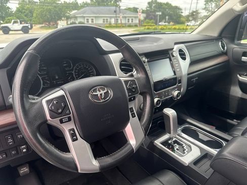 Used 2018 Toyota Tundra Limited AWD/4WD image 10