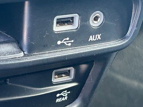 Used 2020 Chrysler Pacifica Touring-L Plus FWD image 16