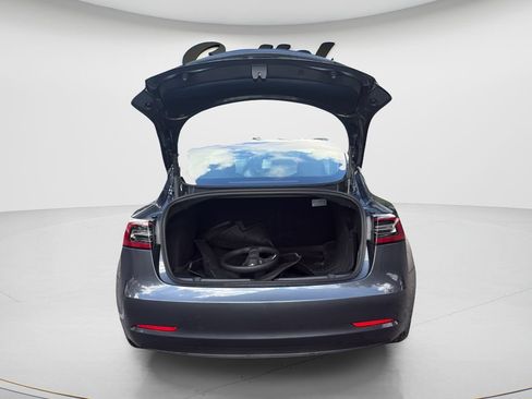 Used 2023 Tesla Model 3 Standard Range RWD image 9