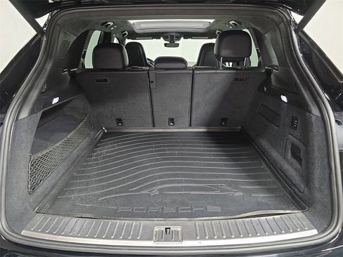 Used 2019 Porsche Cayenne Turbo image 25