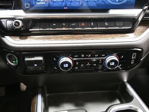Used 2022 GMC Sierra 1500 Elevation w/ X31 Off-Road Package AWD/4WD image 25