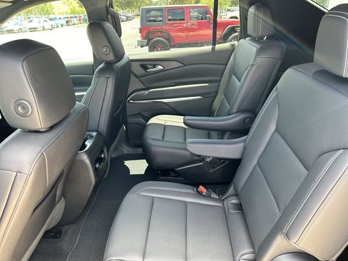 New 2026 Chevrolet Traverse LT w/ Sun and Wheel Package image 70