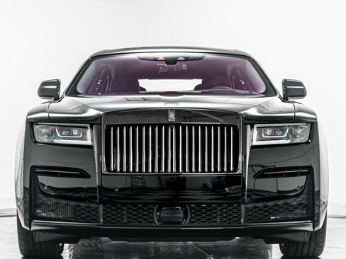 Used 2023 Rolls-Royce Ghost Black Badge w/ Black Badge Ghost Package AWD/4WD image 4