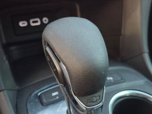 Used 2024 Chevrolet Equinox LT AWD/4WD image 16