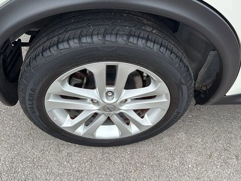 Used 2014 Nissan Juke SV w/ Navigation Package image 24