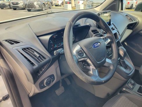 Used 2022 Ford Transit Connect XLT image 12