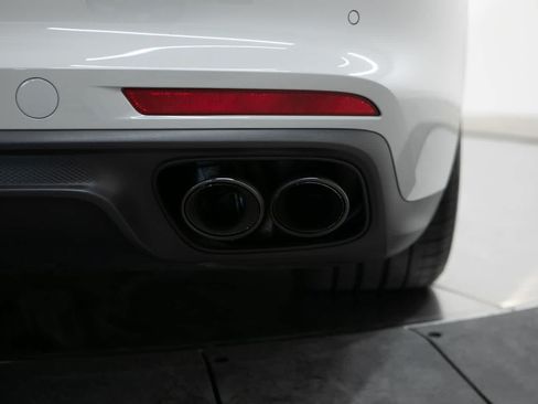 Certified 2023 Porsche Panamera RWD image 35