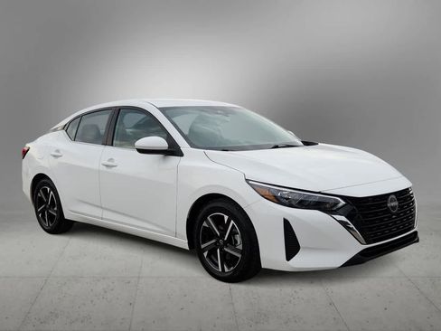 Used 2024 Nissan Sentra SV image 2