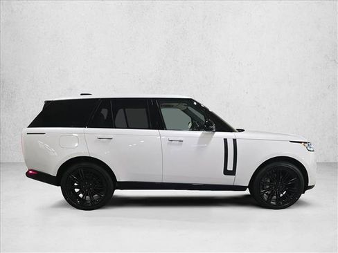 New 2026 Land Rover Range Rover SE image 4