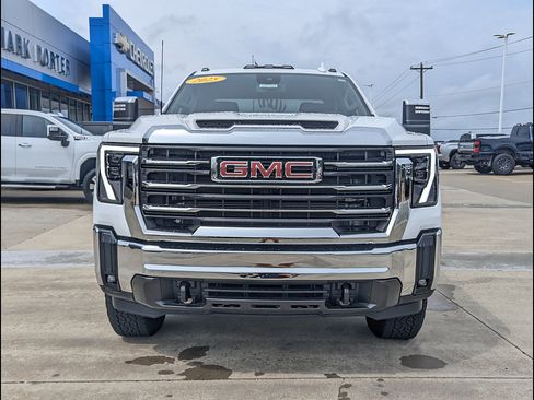 Used 2025 GMC Sierra 2500 SLT AWD/4WD image 11