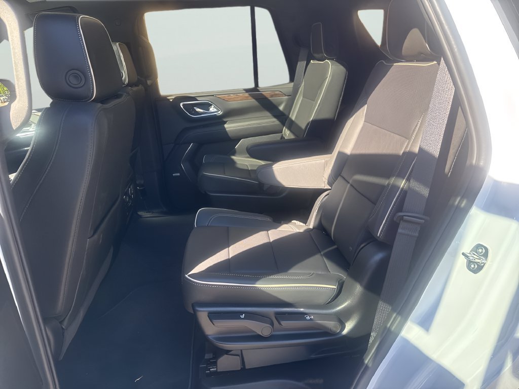 Used 2024 Chevrolet Tahoe Premier AWD/4WD image 9
