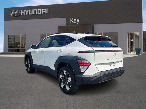 Used 2024 Hyundai Kona SEL AWD/4WD image 5
