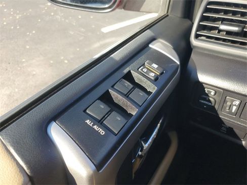 Used 2019 Toyota 4Runner SR5 Premium image 28