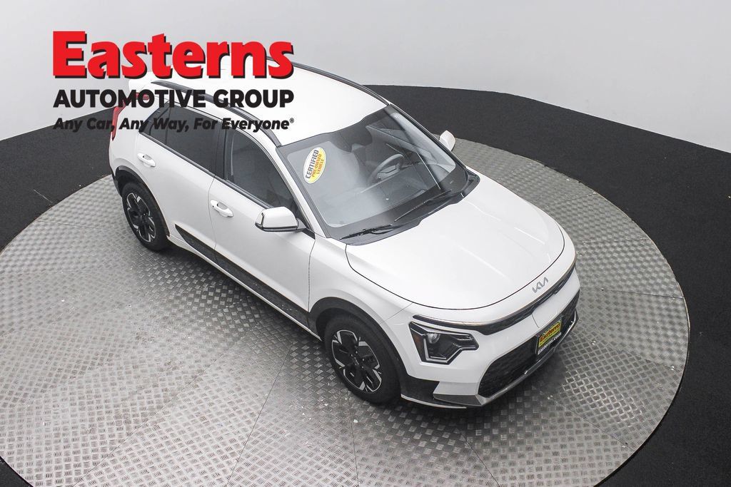 Used 2023 Kia Niro Wind w/ Wind Preserve Package FWD image 3