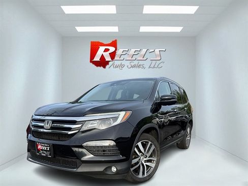 Used 2018 Honda Pilot Touring image 1