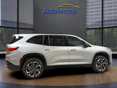 Used 2025 Buick Enclave Sport Touring w/ Super Cruise Package AWD/4WD image 12
