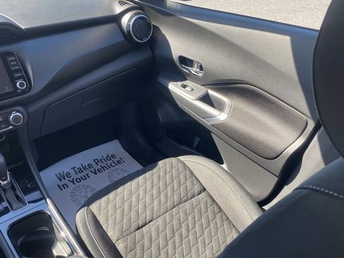 Certified 2024 Nissan Kicks SV image 32