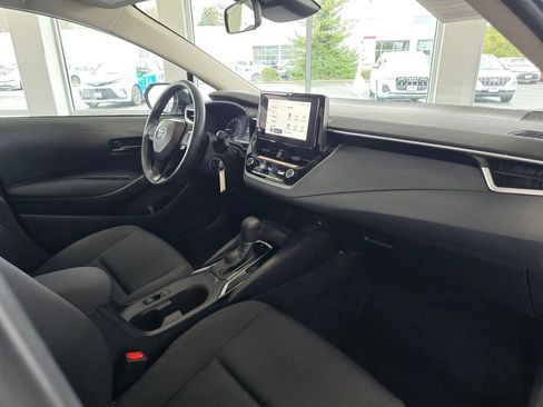 Used 2024 Toyota Corolla LE image 45