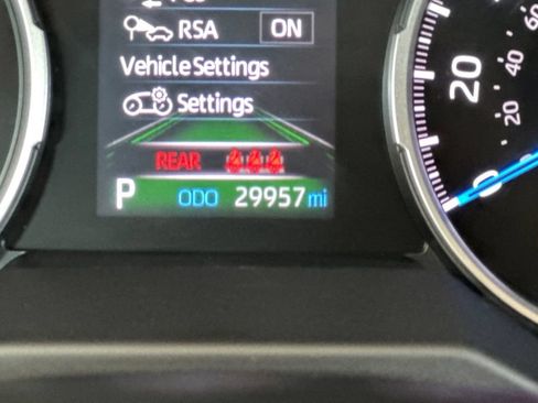 Used 2022 Toyota RAV4 LE AWD/4WD image 26