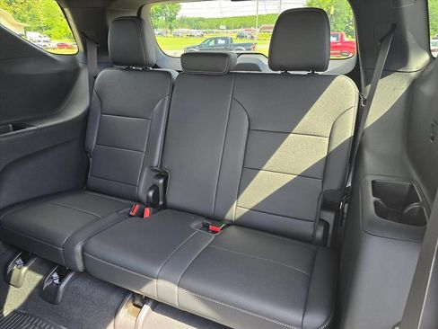 New 2026 Chevrolet Traverse LT w/ Enhanced Driving Package FWD image 11