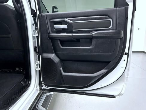 Used 2024 RAM 2500 Big Horn image 17
